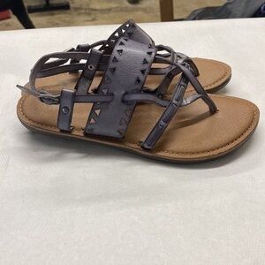 True Craft size 6 Grey Sandals